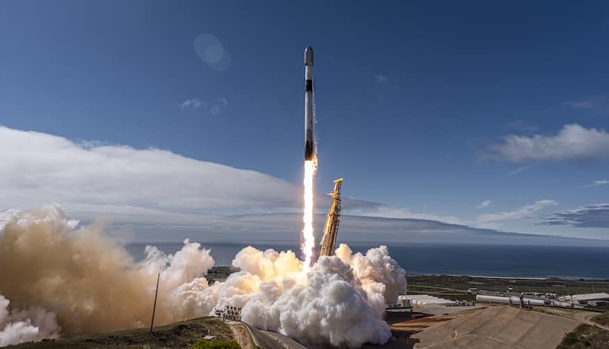A espaçonave GRACE Follow-On, da NASA em parceria com o Centro Alemão de Pesquisas em Geociências, foi lançada a bordo de um foguete Falcon 9 da SpaceX em 2018, a partir do Complexo de Lançamento Espacial 4E da Base da Força Aérea de Vandenberg, na Califórnia. A missão Sentinel-6 Michael Freilich será lançada do mesmo local, também a bordo de um Falcon 9.