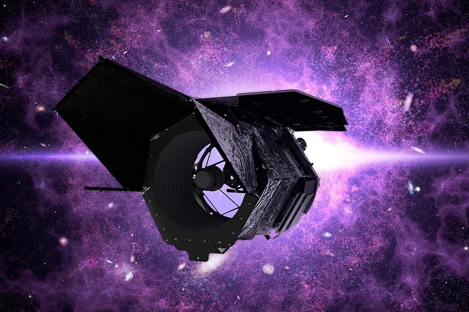 O Telescópio Espacial Nancy Grace Roman é um observatório da NASA projetado para responder a questões essenciais nas áreas de energia escura, exoplanetas e astrofísica em infravermelho. Seu formato cilíndrico ajudará a bloquear a luz indesejada proveniente do Sol, da Terra e da Lua, enquanto sua localização distante ajudará a manter os instrumentos resfriados. O telescópio possui um espelho primário com 2,4 metros de diâmetro (7,9 pés), o mesmo tamanho do espelho primário do Telescópio Espacial Hubble. O Roman contará com dois instrumentos principais: o Wide Field Instrument e a demonstração tecnológica do Coronagraph Instrument. Embora seja tão sensível quanto as câmeras do Hubble, o Wide Field Instrument de 300 megapixels do Roman será capaz de registrar uma área do céu 100 vezes maior. Isso significa que uma única imagem do Roman terá o equivalente em detalhes a 100 imagens do Hubble. Essas ilustrações da espaçonave foram criadas pelo Scientific Visualization Studio do Centro de Voo Espacial Goddard da NASA.