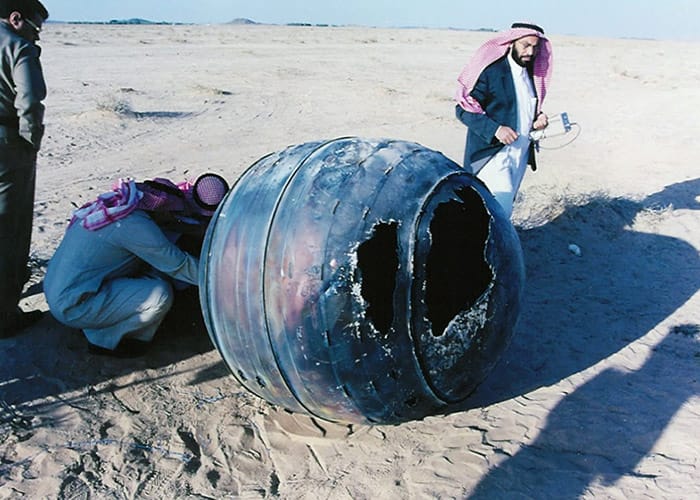 Invólucro do
motor do foguete
Delta 2, que caiu
na Arábia Saudita
em 2001